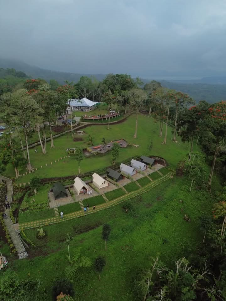 Gambar Kilapong Hills